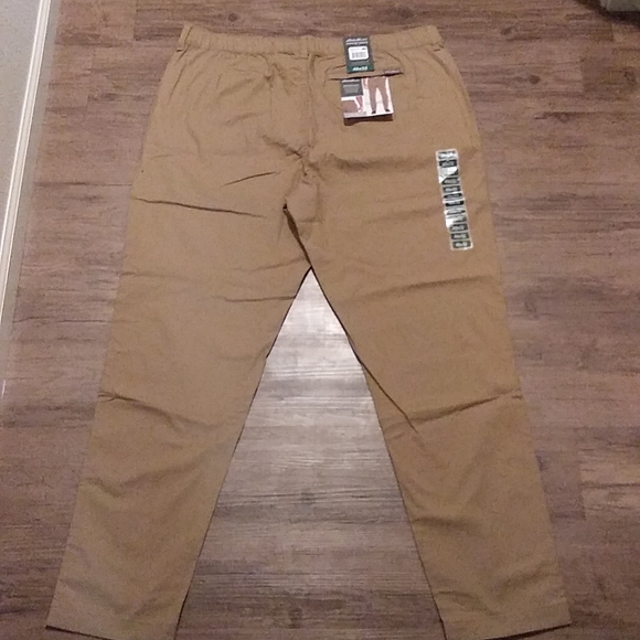 !NWT MENS EDDIE BAUER RIPSTOP PANTS,KHAKI, 40X32,NWT! - Picture 1 of 6